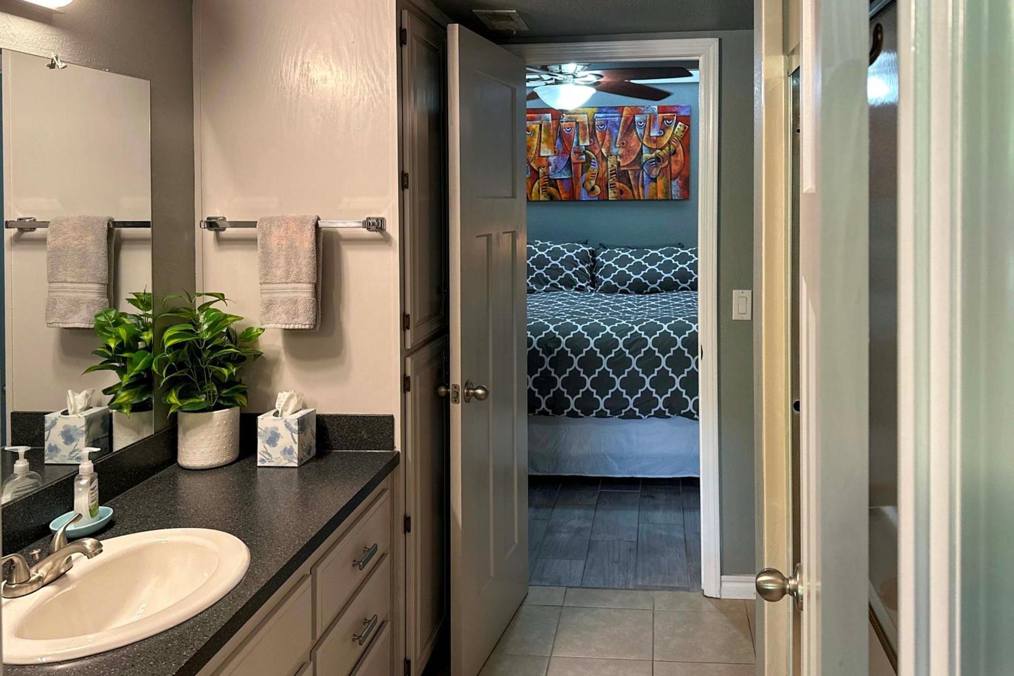 Renovated Lakefront Escape With Private Dock And Deck! ベラ・ビスタ エクステリア 写真