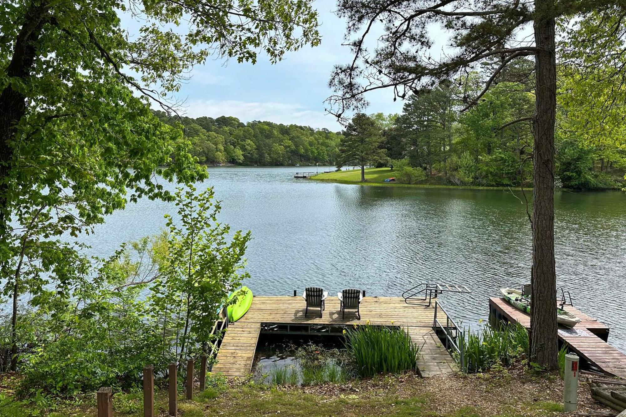 Renovated Lakefront Escape With Private Dock And Deck! ベラ・ビスタ エクステリア 写真