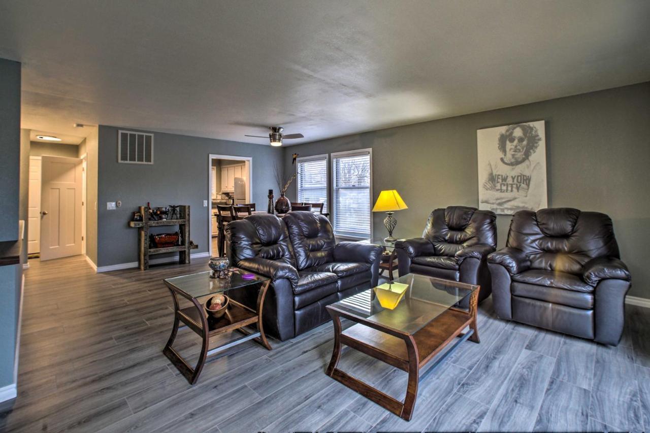 Renovated Lakefront Escape With Private Dock And Deck! ベラ・ビスタ エクステリア 写真