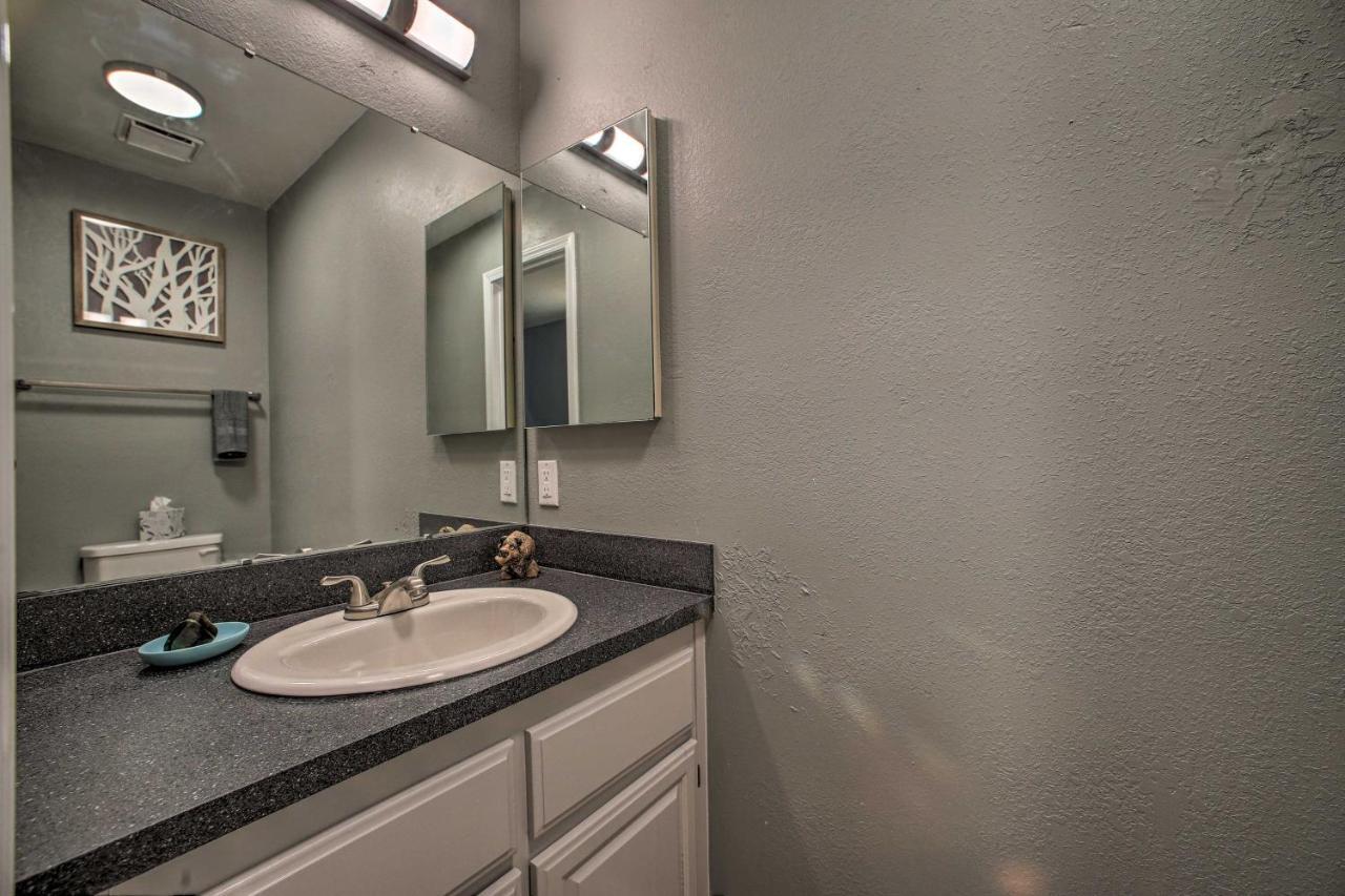 Renovated Lakefront Escape With Private Dock And Deck! ベラ・ビスタ エクステリア 写真